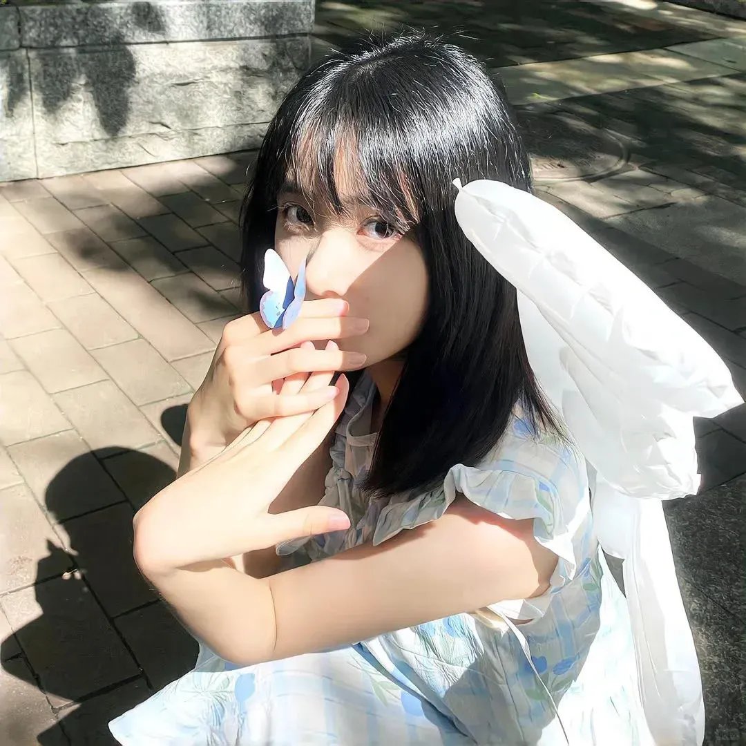 红色白鹦鹉